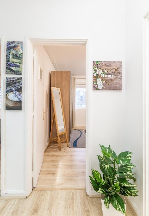 Nice Apartment With Veranda In Gaia - 3D Вила-Нова-ди-Гая Экстерьер фото